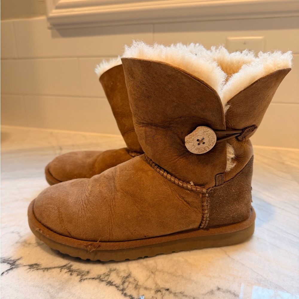 UGG Chestnut Bailey Button Boot - image 3